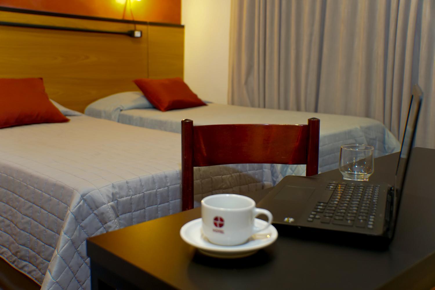 Hotel Euro Suite Pocos De Caldas By Nacional Inn Exterior foto